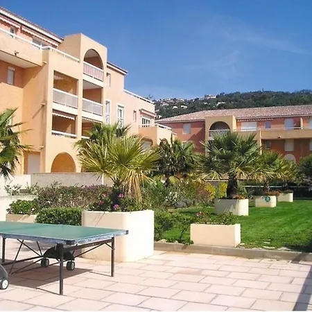 Apartamento Vert, Piscine, 750m De La