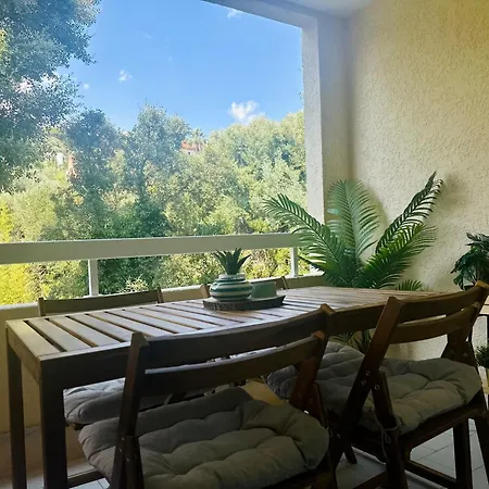 Apartamento Vert, Piscine, 750m De La
